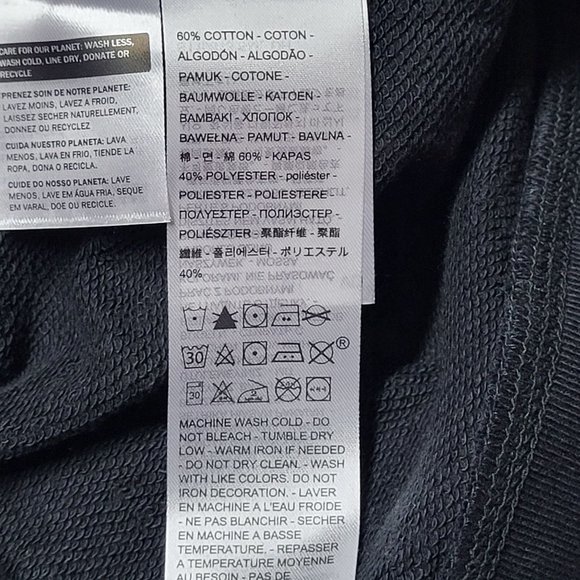 NWT Levi's Women's Graphic Standard Hoodie - Batwing 3D Shine Caviar - 1X - Picture 10 of 15